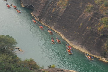 五年级下册科学题现在的家鸡是怎么来的-
