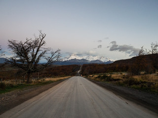 作为女人是在家带孩子好还是上班好？