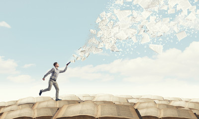 大型猫科动物有哪些